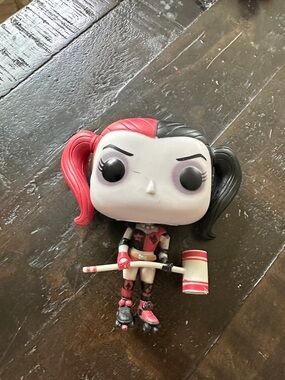Funko Harley Quinn Pop! Figure - Red & Black Hair with Mallet